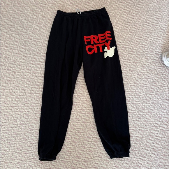 FREECITY Sweatpants - Picture 2 of 3